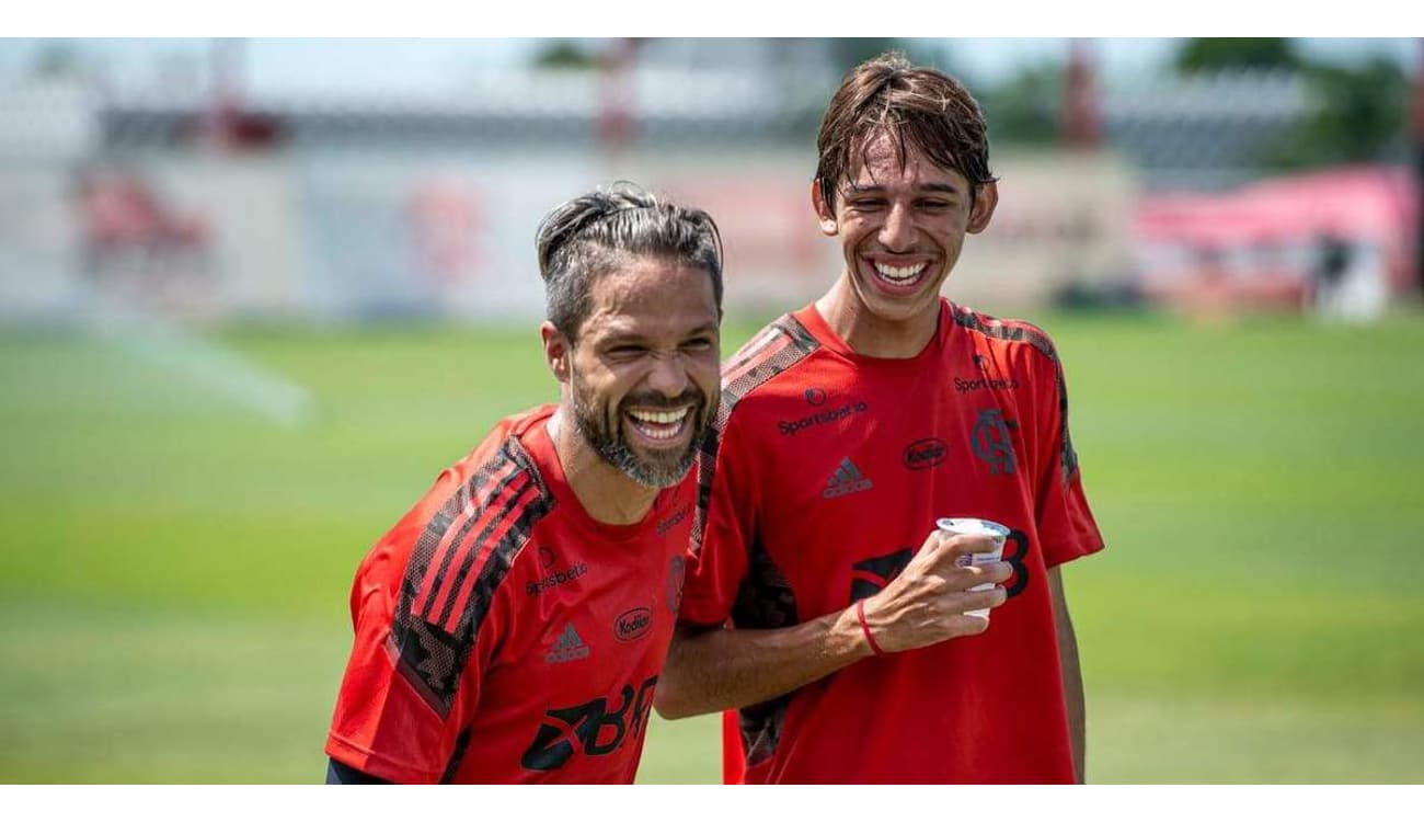 Torcida do Flamengo faz música e provoca Palmeiras: 'Não tem mundial