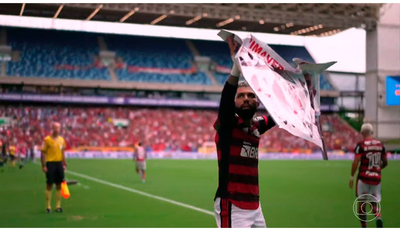 Hugo Souza, Arana, Lázaro e Godín: veja o que bombou durante a Supercopa do  Brasil - Lance!