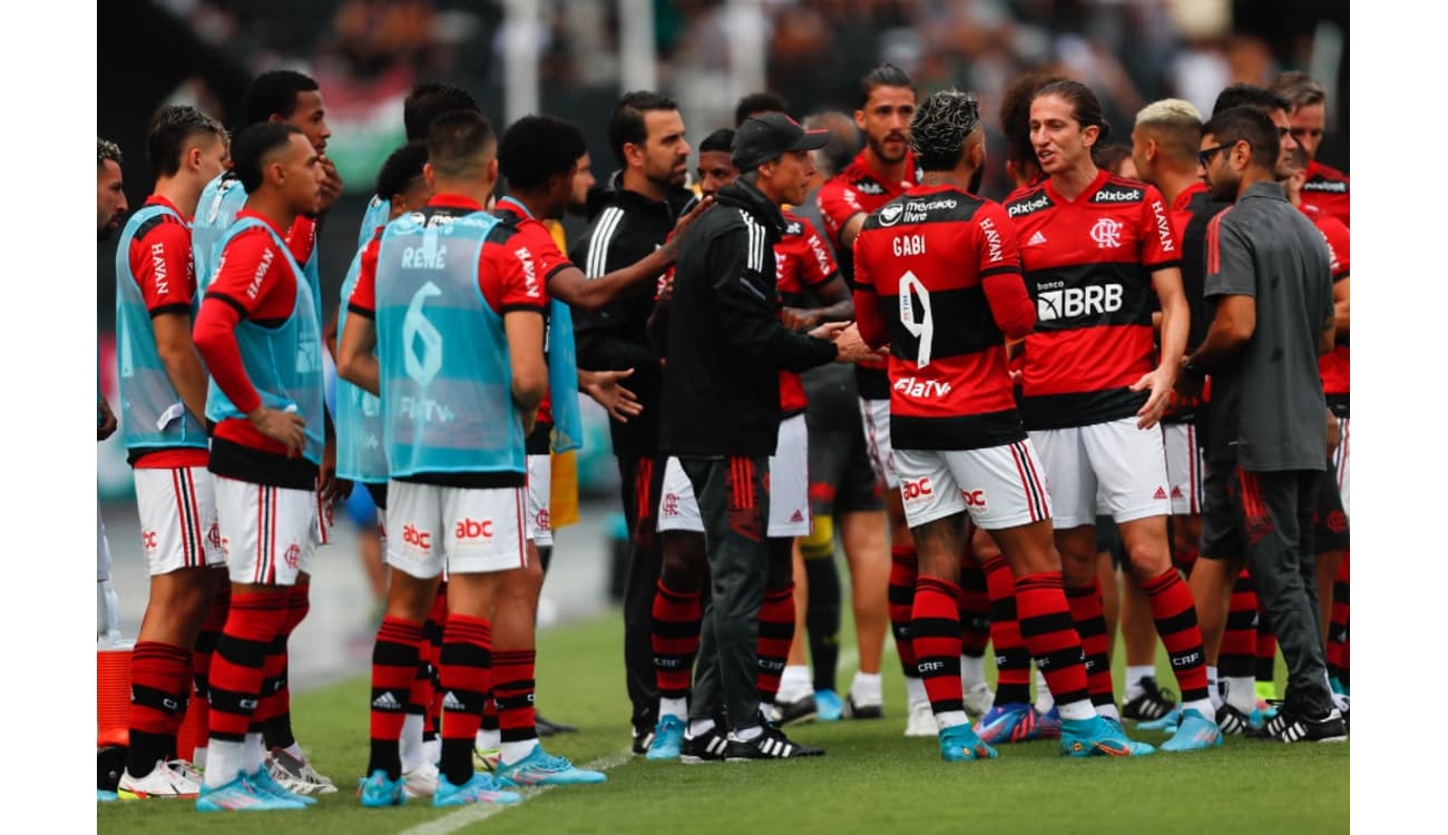 Flamengo venceu todos os jogos contra o Botafogo no Nilton Santos desd