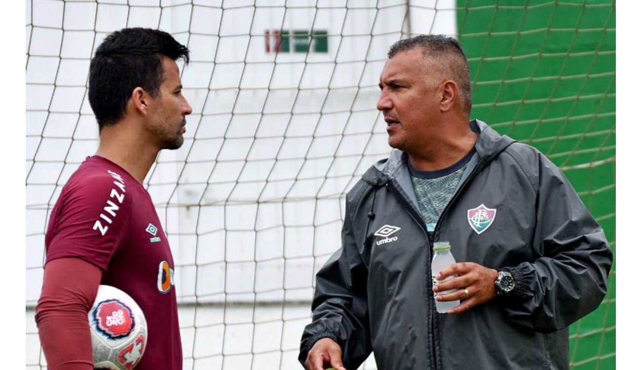 Fluminense de Feira contrata goleiro de 22 anos para reforçar time