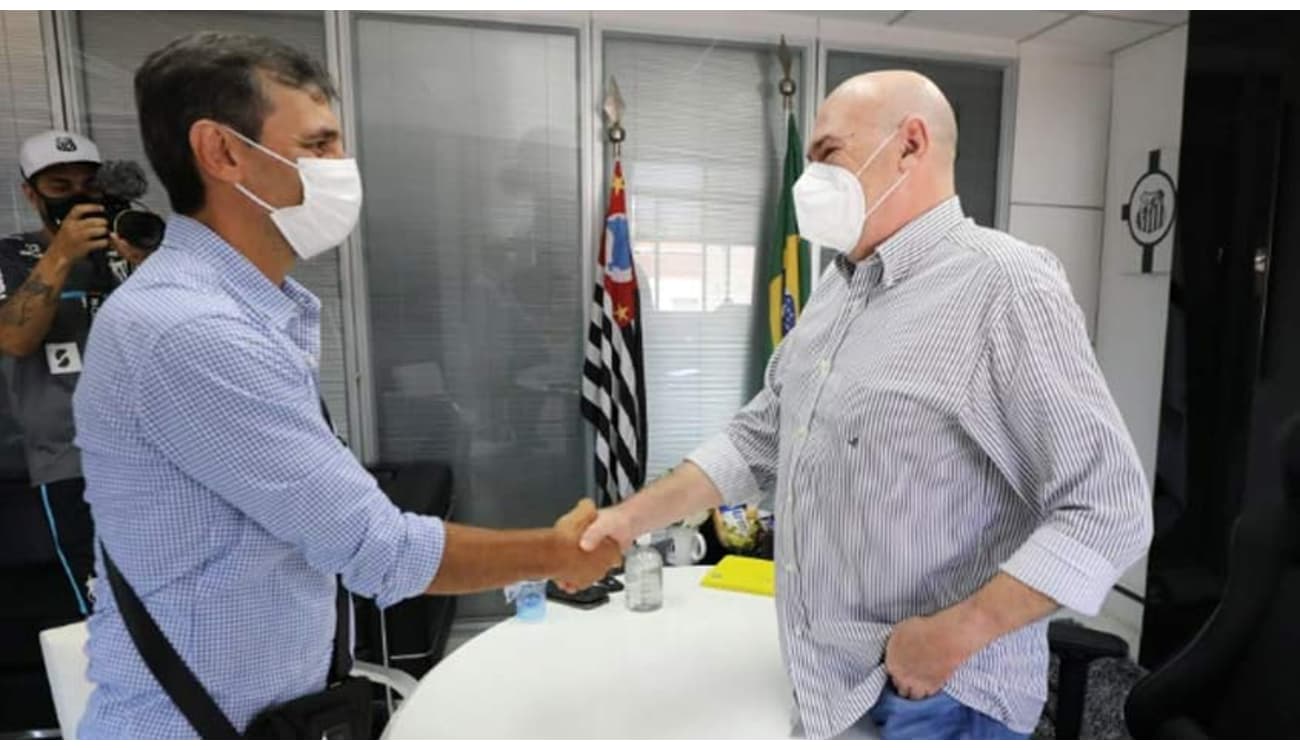 Santos negocia a contratação de Bryan Angulo, do Cruz Azul