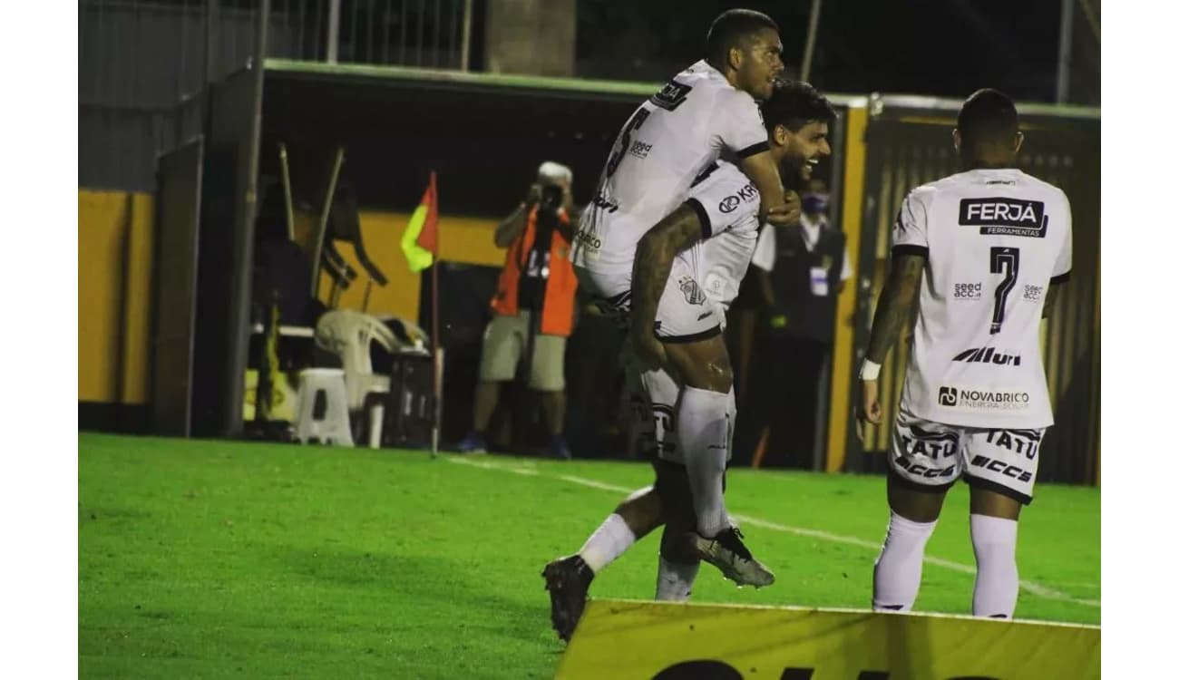 São Paulo vence São Bernardo de virada e avança à semifinal do Campeonato  Paulista