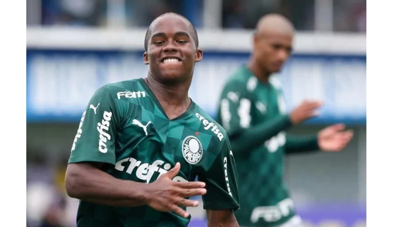 Endrick, do Palmeiras, entra em lista de jovens promessas do futebol mundial