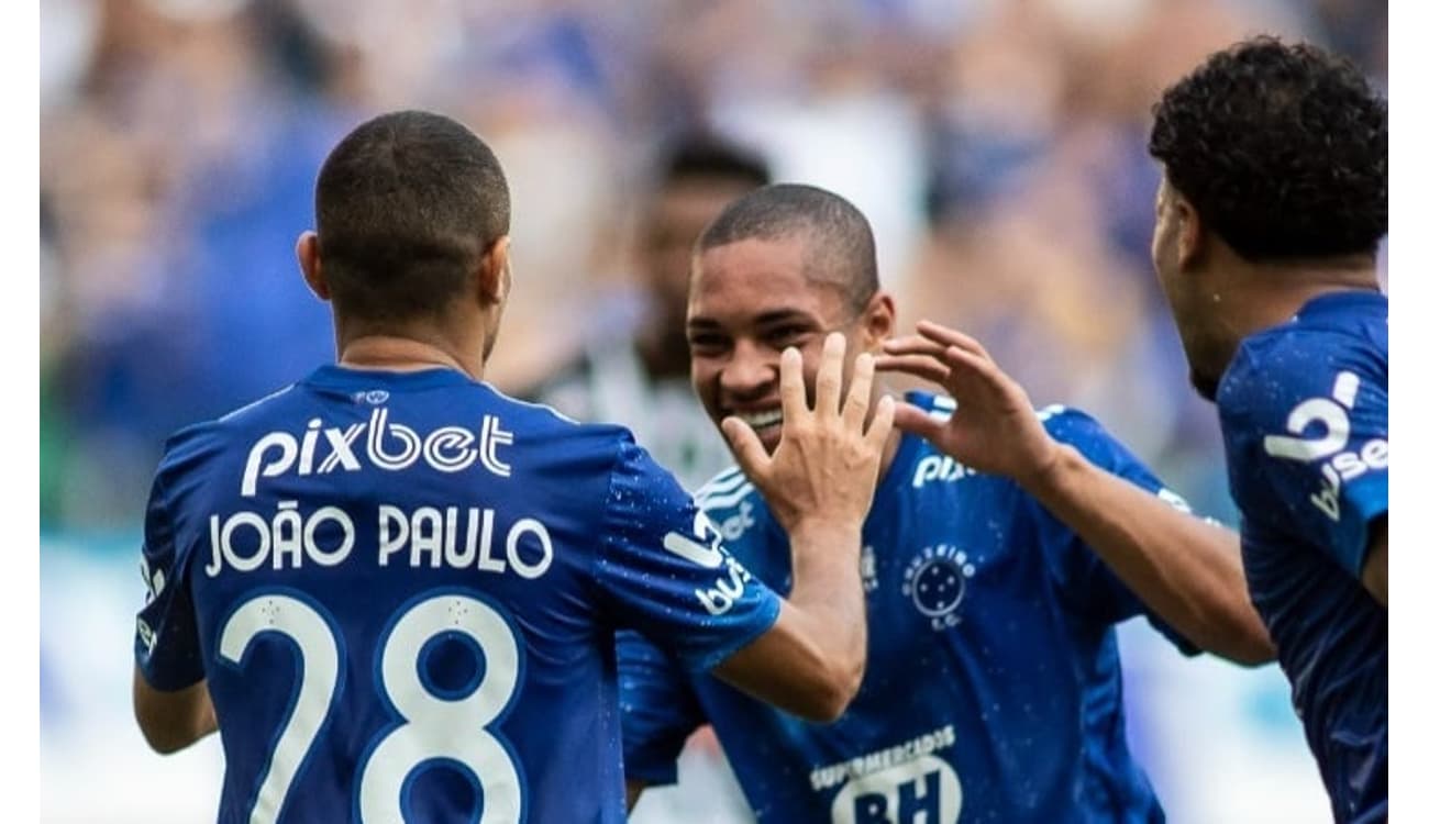 VAMOS, CRUZEIRO! VAMOS JOGAR COM RAÇA E VOLTAR PARA A SÉRIE A!” 