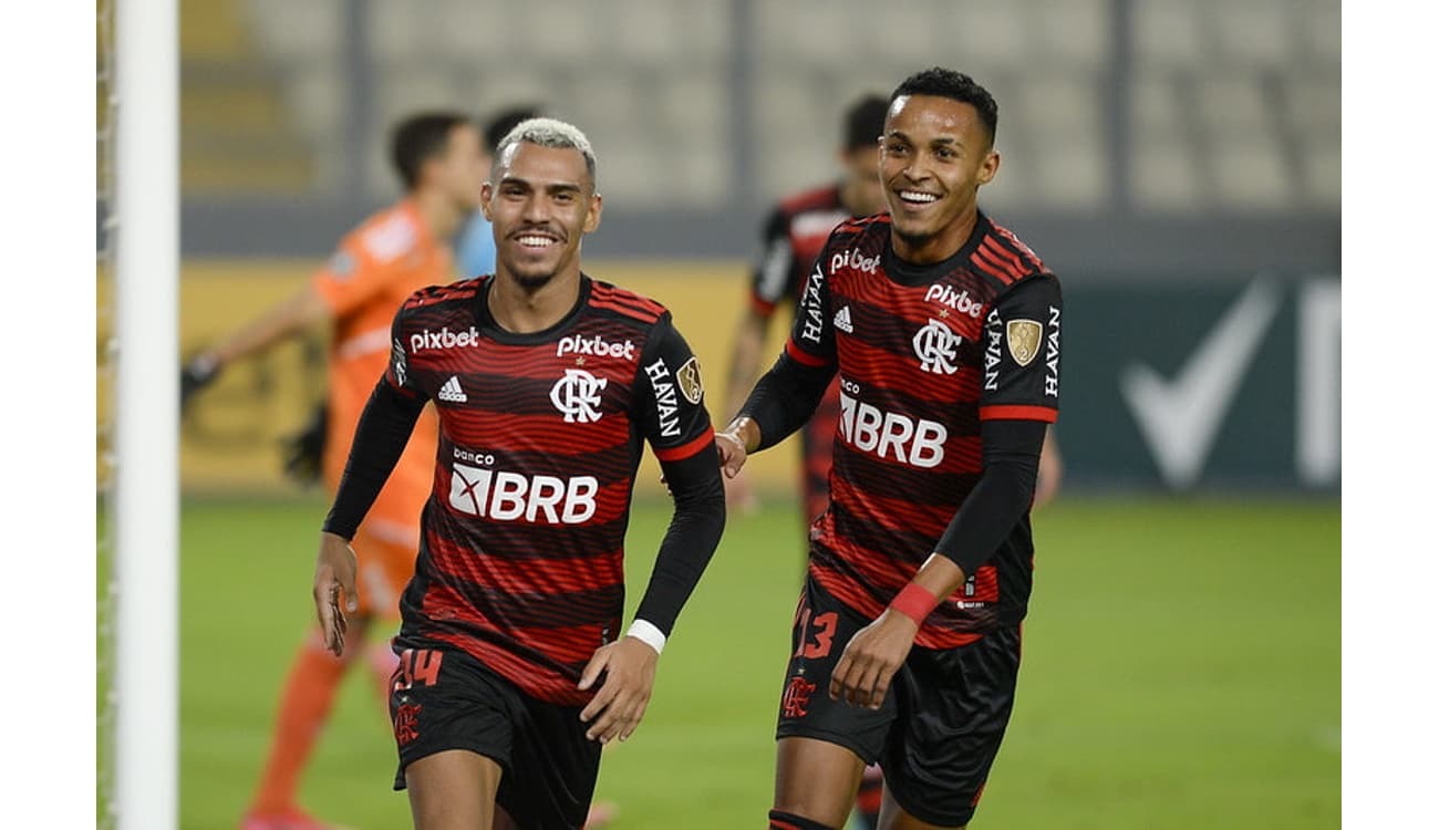 Nação abraça o Flamengo no último jogo no Rio de Janeiro antes da final da  Libertadores - Lance!