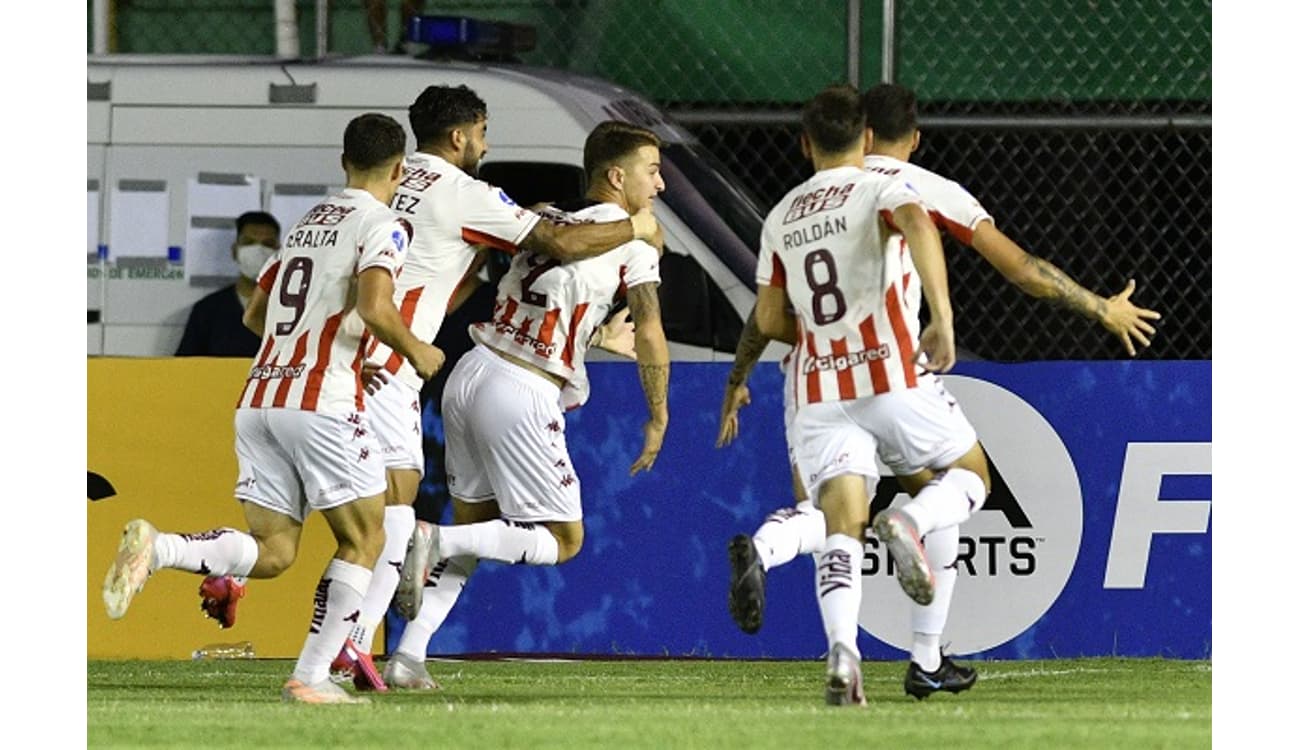 Fluminense x Unión Santa Fe: veja onde assistir, desfalques, escalações e  arbitragem, copa sul-americana