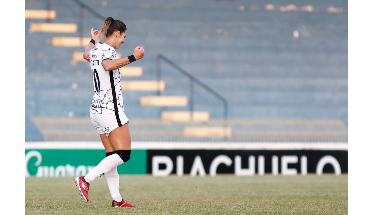 Meninas do Corinthians Futebol Feminino golearam a Juventus por 4 a 0
