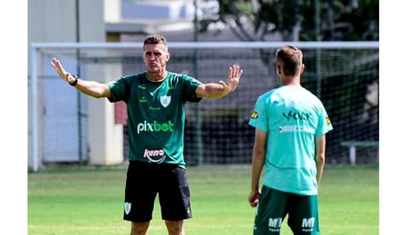 Grêmio mostra força, vence o Atlético-MG em BH e cola no G4 - Lance - R7  Futebol