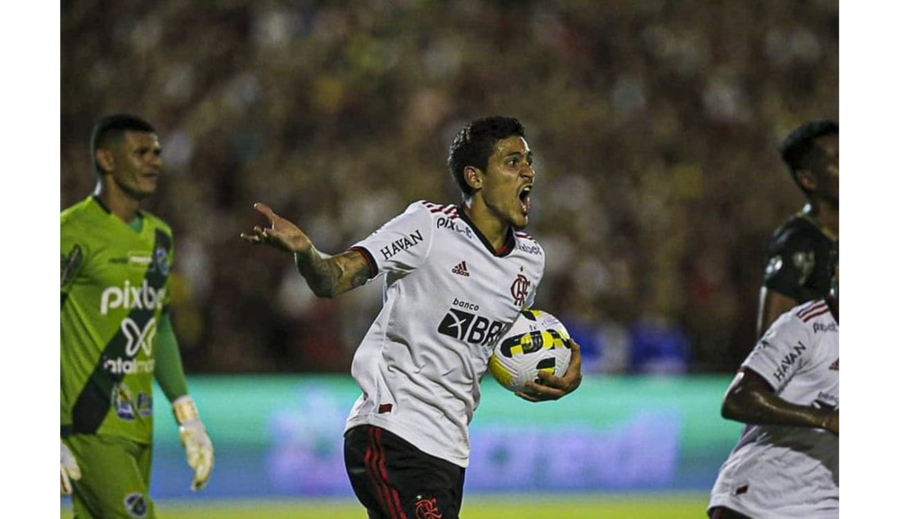 AGORA  Pedro é confirmado como titular em jogo do Flamengo após