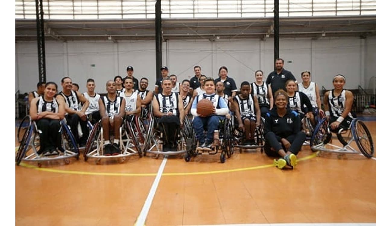 Equipe feminina de Santos é campeã da Nova Copa de Basquete