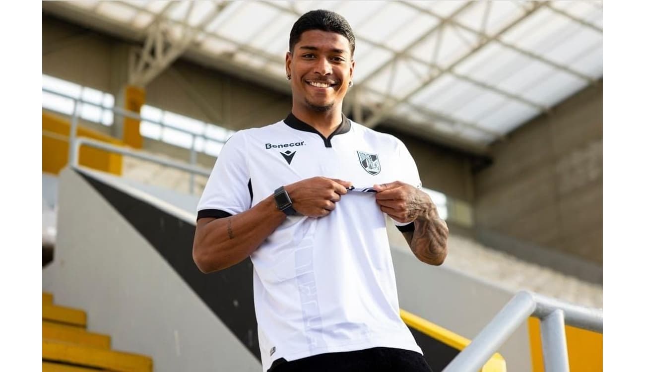 Vitória SC empresta Matheus Índio para a Sérvia 