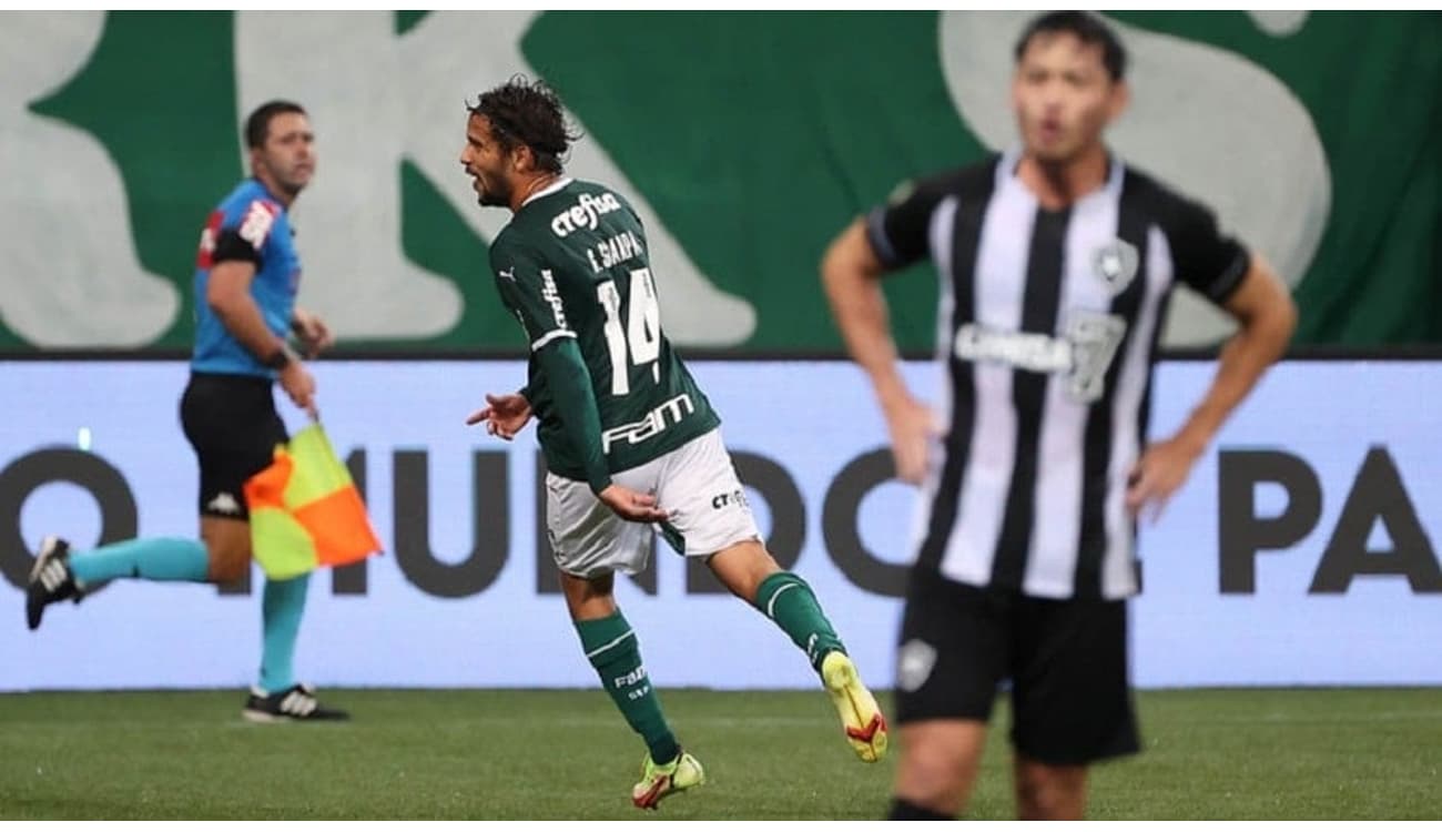 VÍDEO  TV Palmeiras divulga novo ângulo da entrada de Maycon em