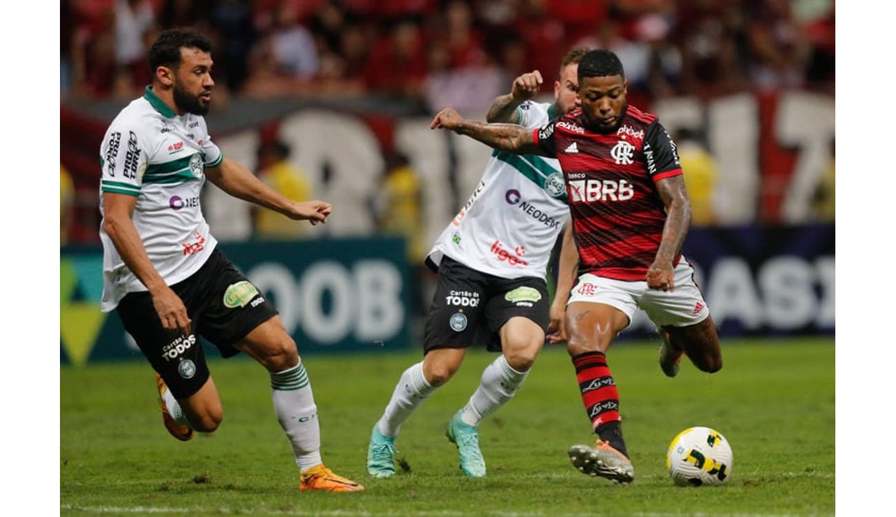 Flamengo venderá ingressos para jogo contra Coritiba até o fim do 1º tempo