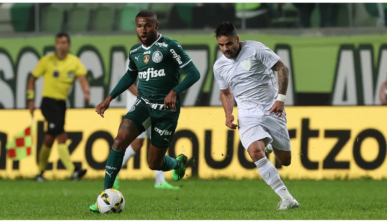 Cruzeiro e Palmeiras avançam em negociação do atacante Wesley