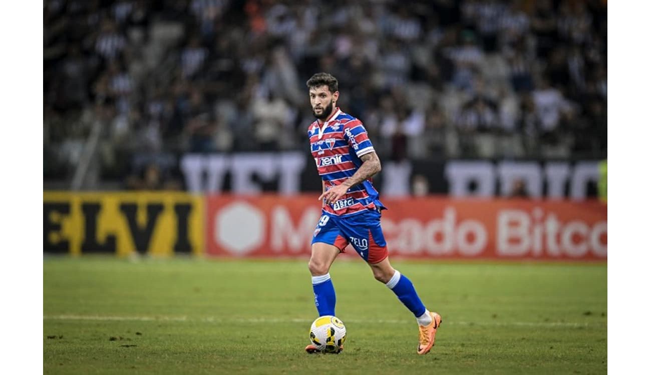 Reinaldo se torna o maior lateral-esquerdo artilheiro do São Paulo