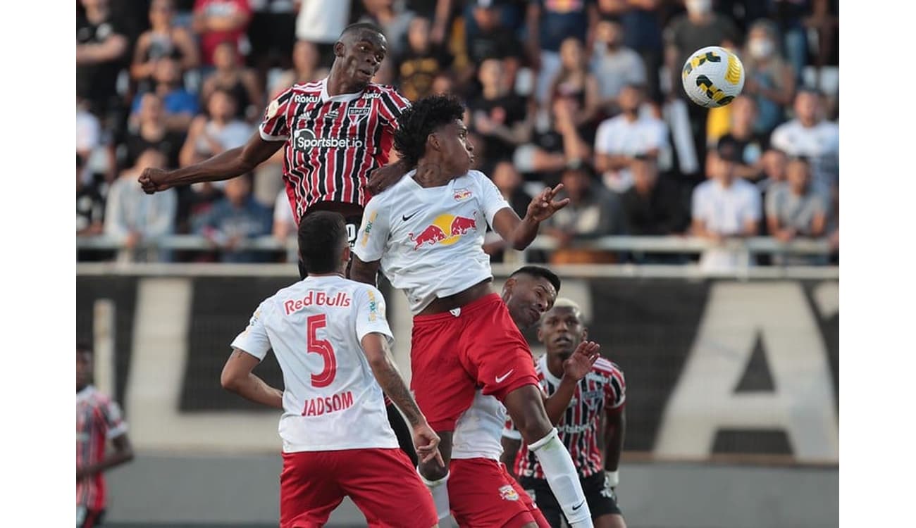 São Paulo x Bragantino: onde assistir ao vivo ao jogo do Brasileirão