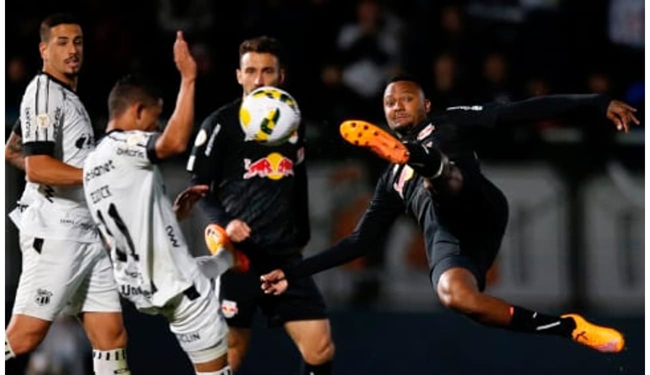 Corinthians busca empate nos acréscimos contra o Red Bull