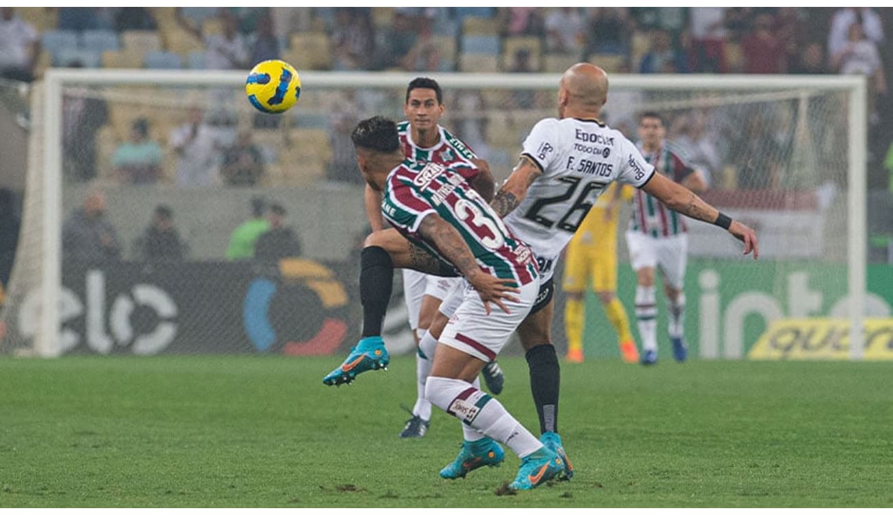 Flu empata com o Corinthians em jogo de ida da semifinal da Copa