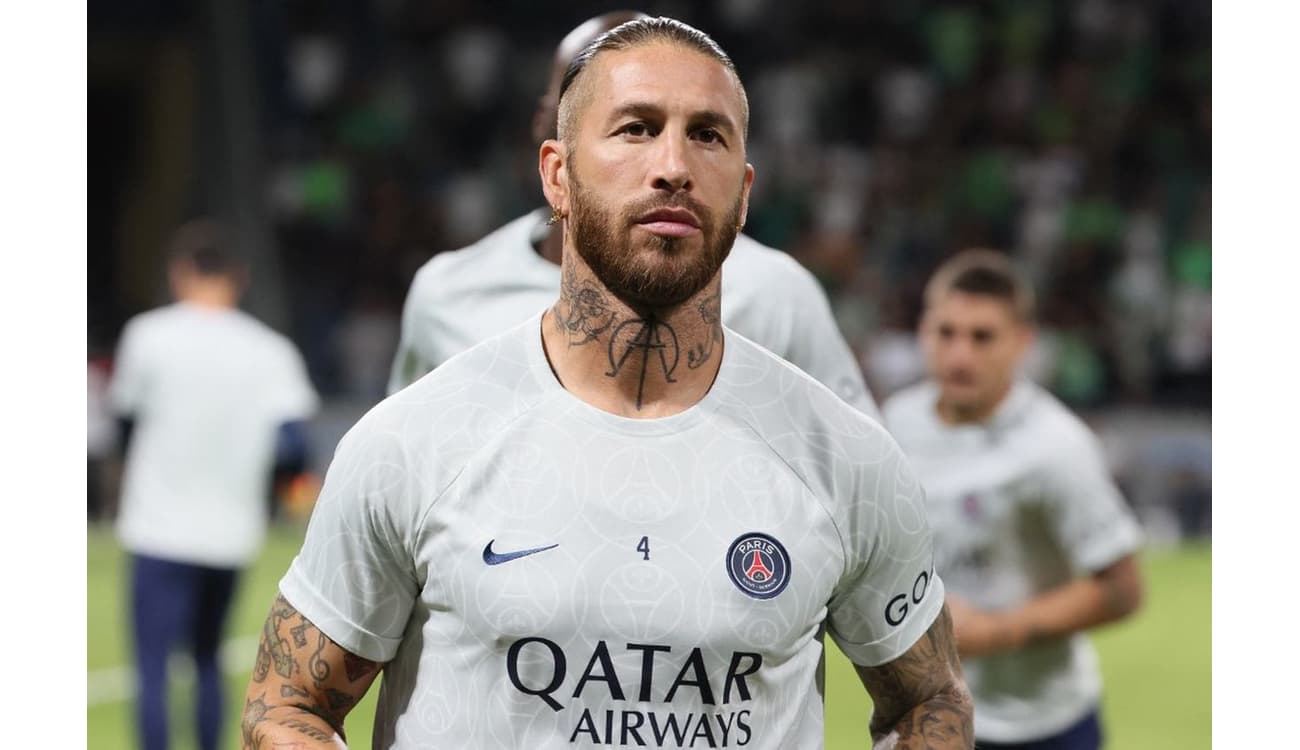 Neymar x Mbappé: jornal revela lado de Sergio Ramos no vestiário do PSG -  Lance!