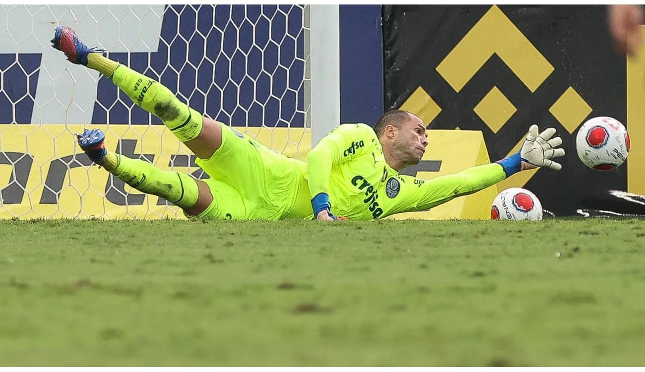 Titular contra a Juazeirense, camisa 10 do Palmeiras é convocado