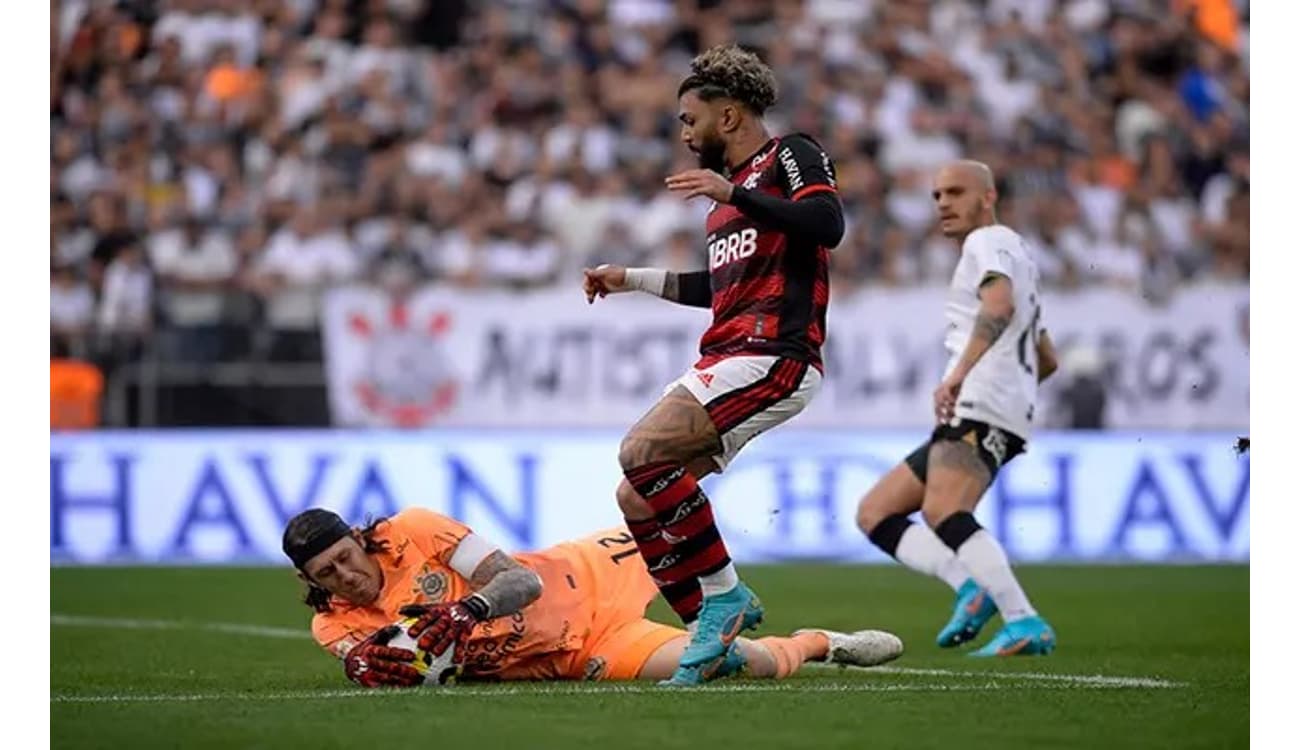 Veja as cobranças de pênaltis de Flamengo x Corinthians - Final da Copa do  Brasil 2022 