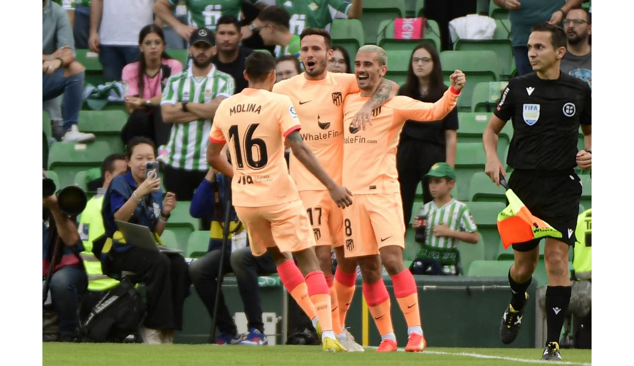 Real Madrid cede empate para o Real Betis e pode perder a