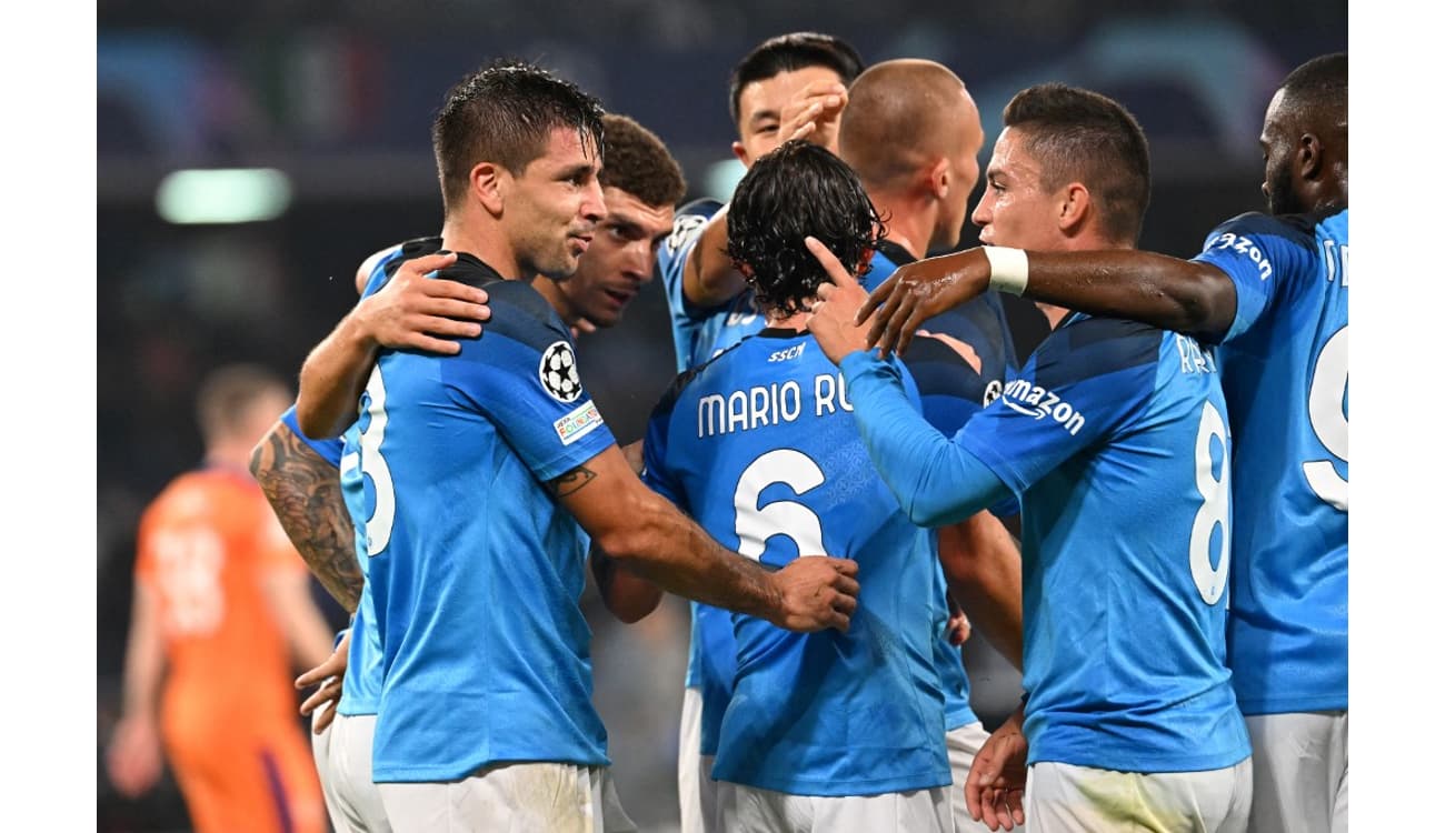 Inter de Milão vence o Napoli e encerra invencibilidade do líder do  Campeonato Italiano, futebol italiano