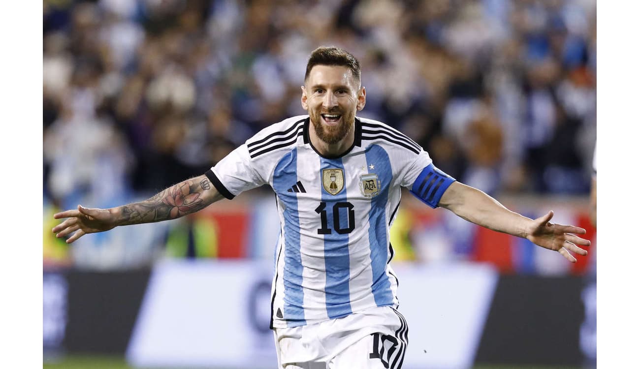 A poucos lances do xeque-mate: a Copa de Messi e CR7