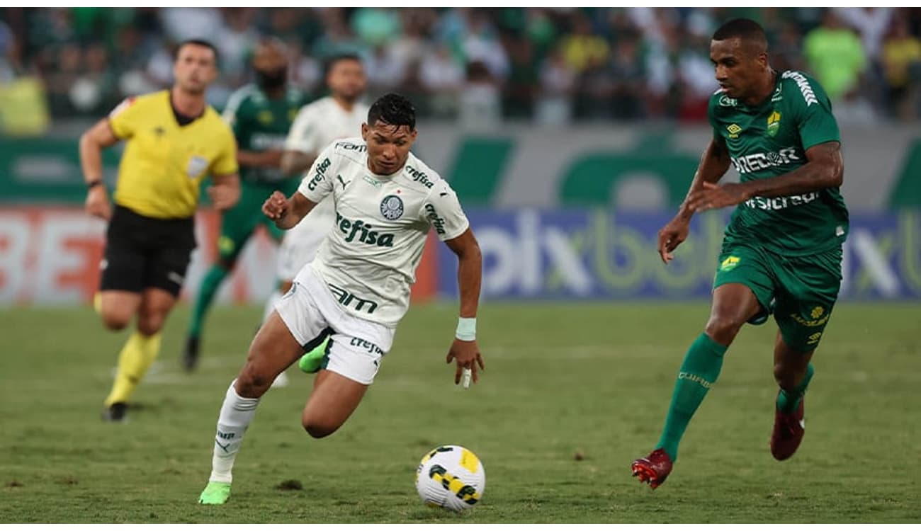 Cuiabá consegue empate no primeiro tempo, mas expulsão define vitória do  Palmeiras; veja como foi :: Notícias de MT