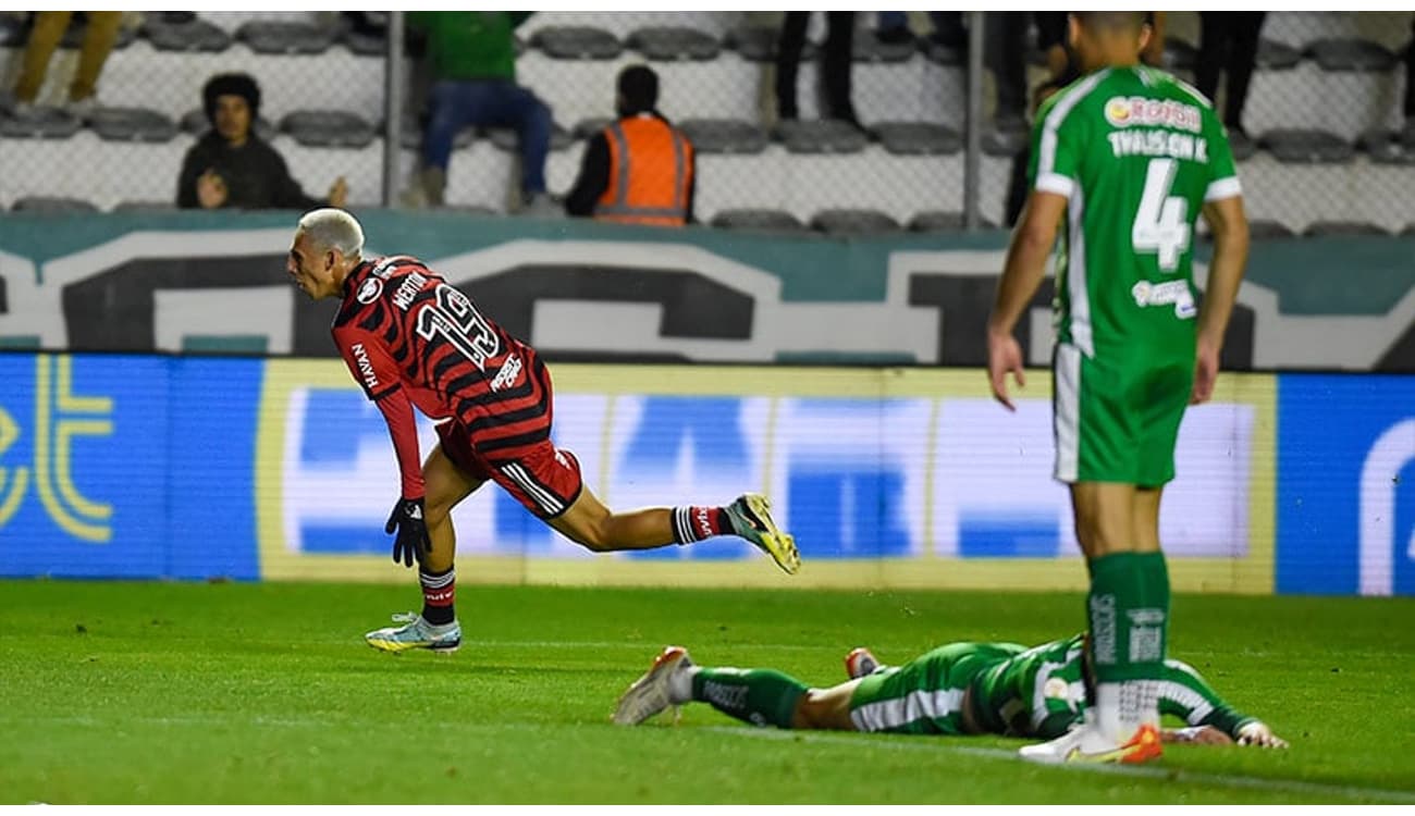 Jogador ense Werton marca gol pelo Flamengo na Copinha