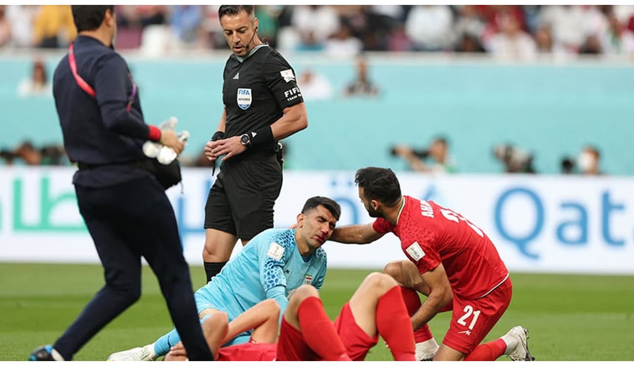 Técnico do Irã confirma concussão do goleiro, que não joga contra