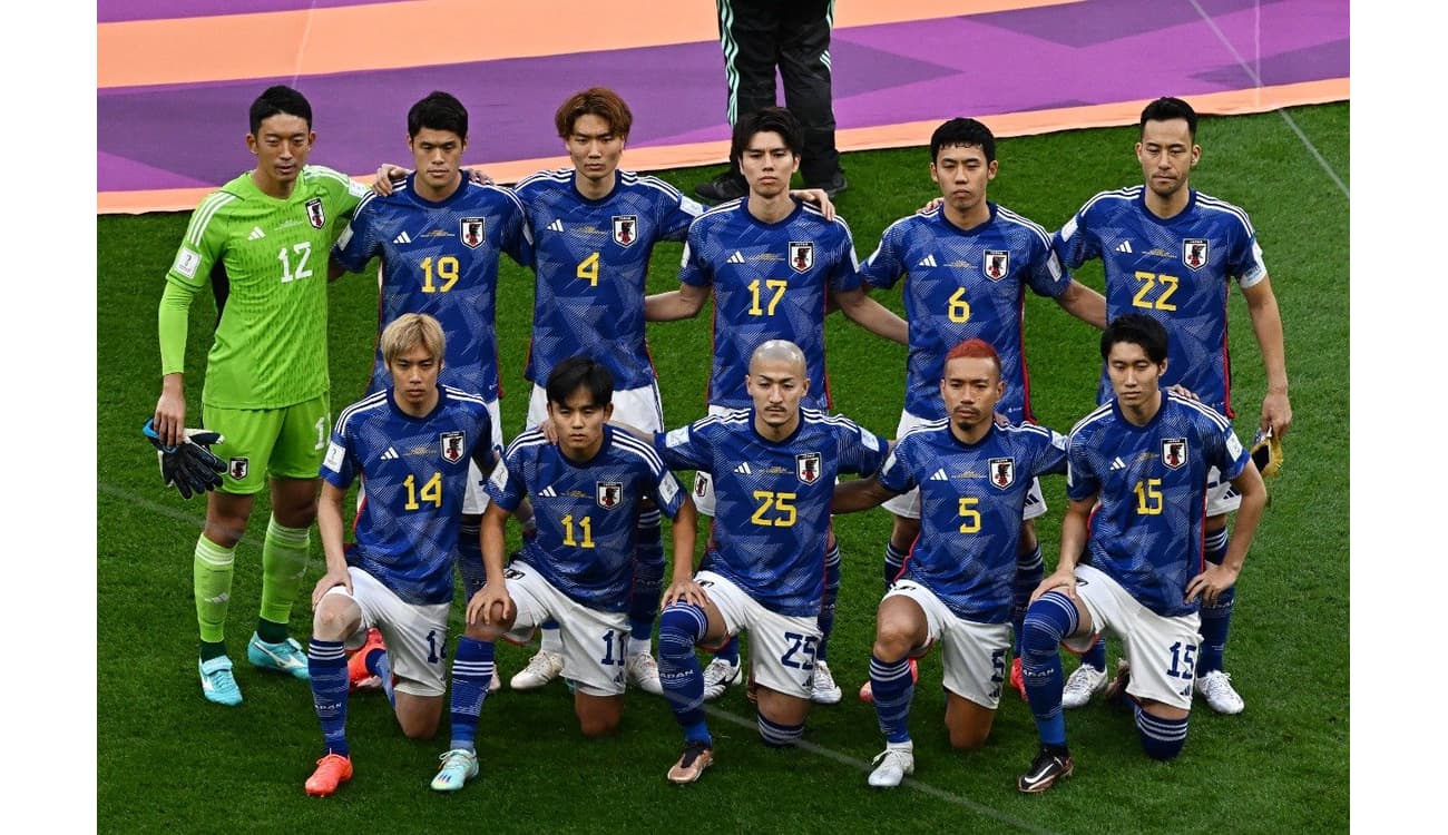 Japão lança uniformes para a Copa do Mundo, Futebol no Japão