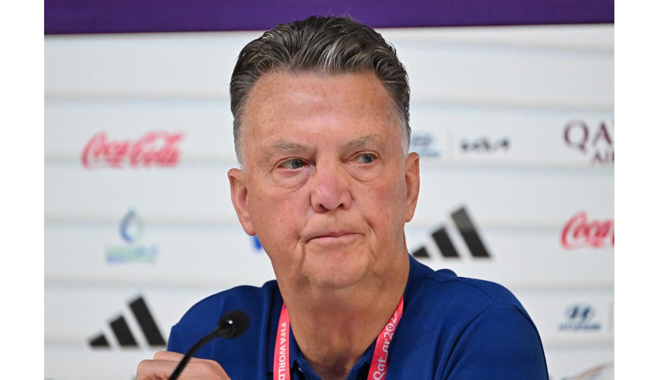 Ex-técnico da Holanda, Van Gaal diz que Copa do Mundo de 2022 foi  premeditada para Messi vencer - Folha PE