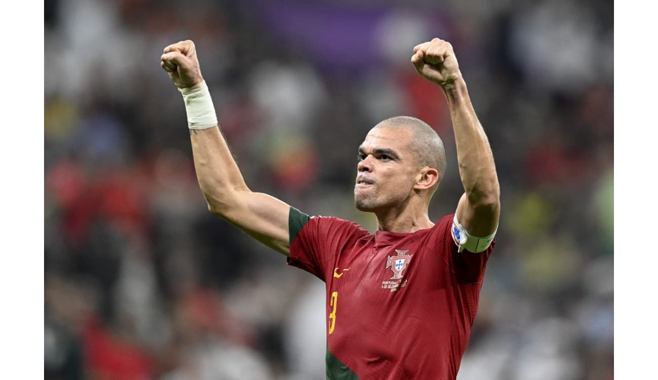 Pepe torna-se o jogador de campo mais velho a jogar na 'Champions