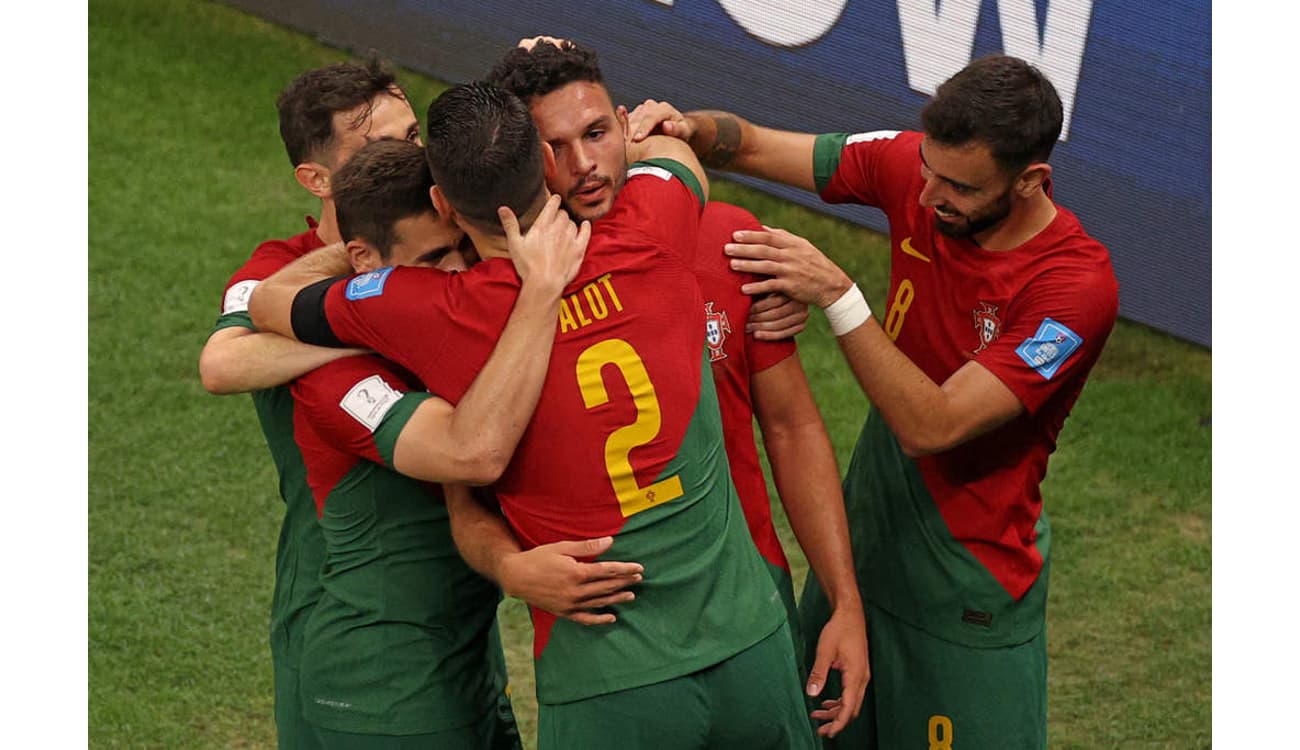 Cristiano Ronaldo brilha, e Portugal vence Eslováquia em jogo