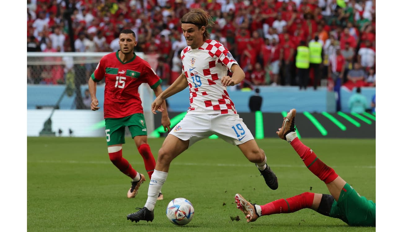 Resultado: Croácia vira o jogo, vence a Espanha e se classifica em primeiro  no grupo D, Esportes