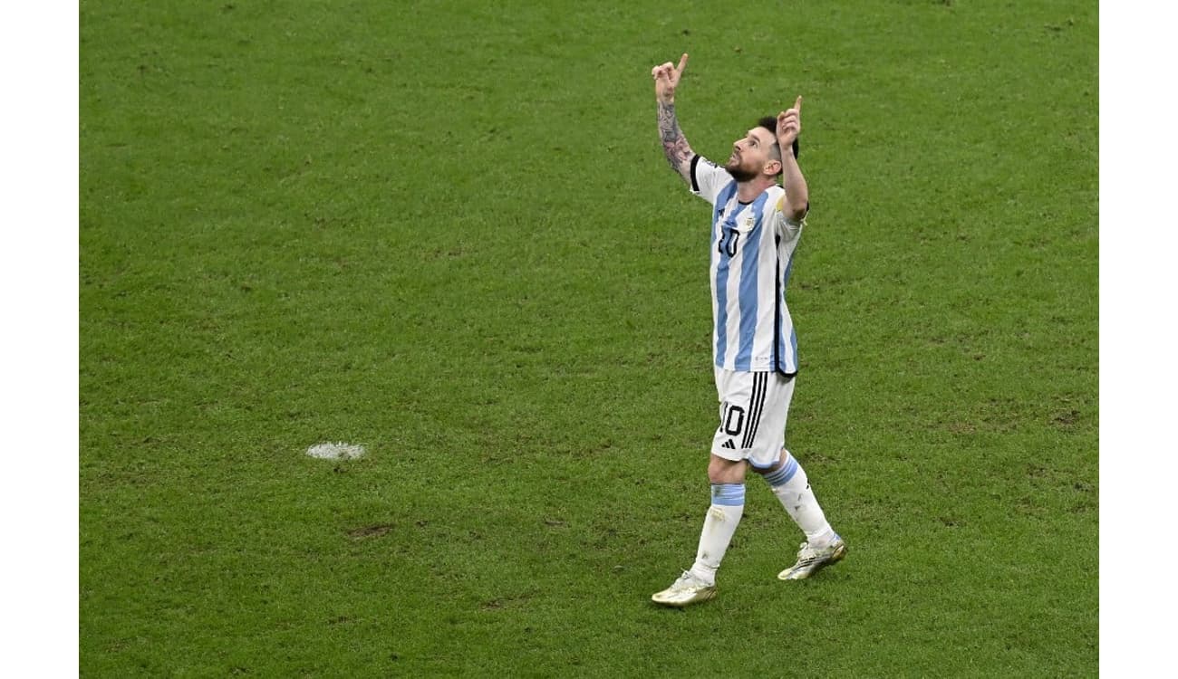 Messi iguala recorde com Matthäus como jogador com mais jogos em Copas -  Esportes DP