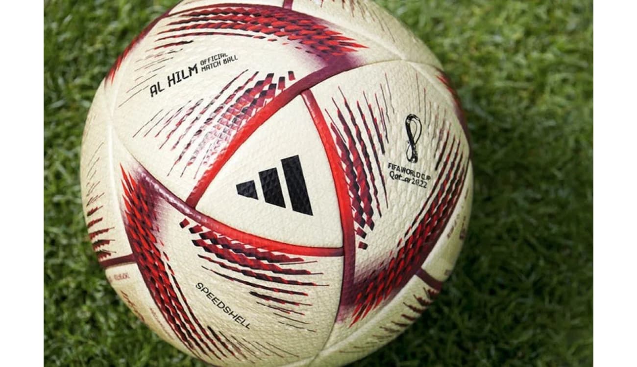 Campeonato Inglês terá rodada com bola dourada neste sábado