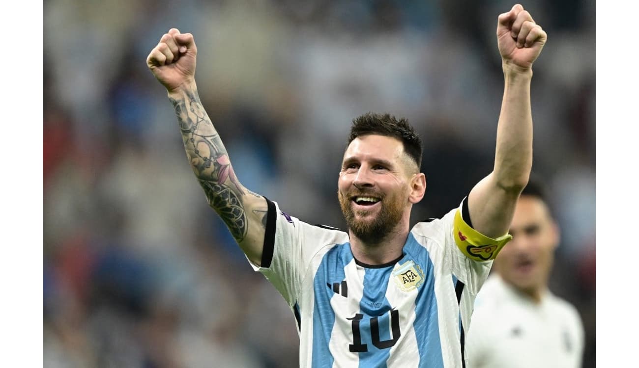 Messi alcança Maradona no número de jogos e gols em Copas do Mundo