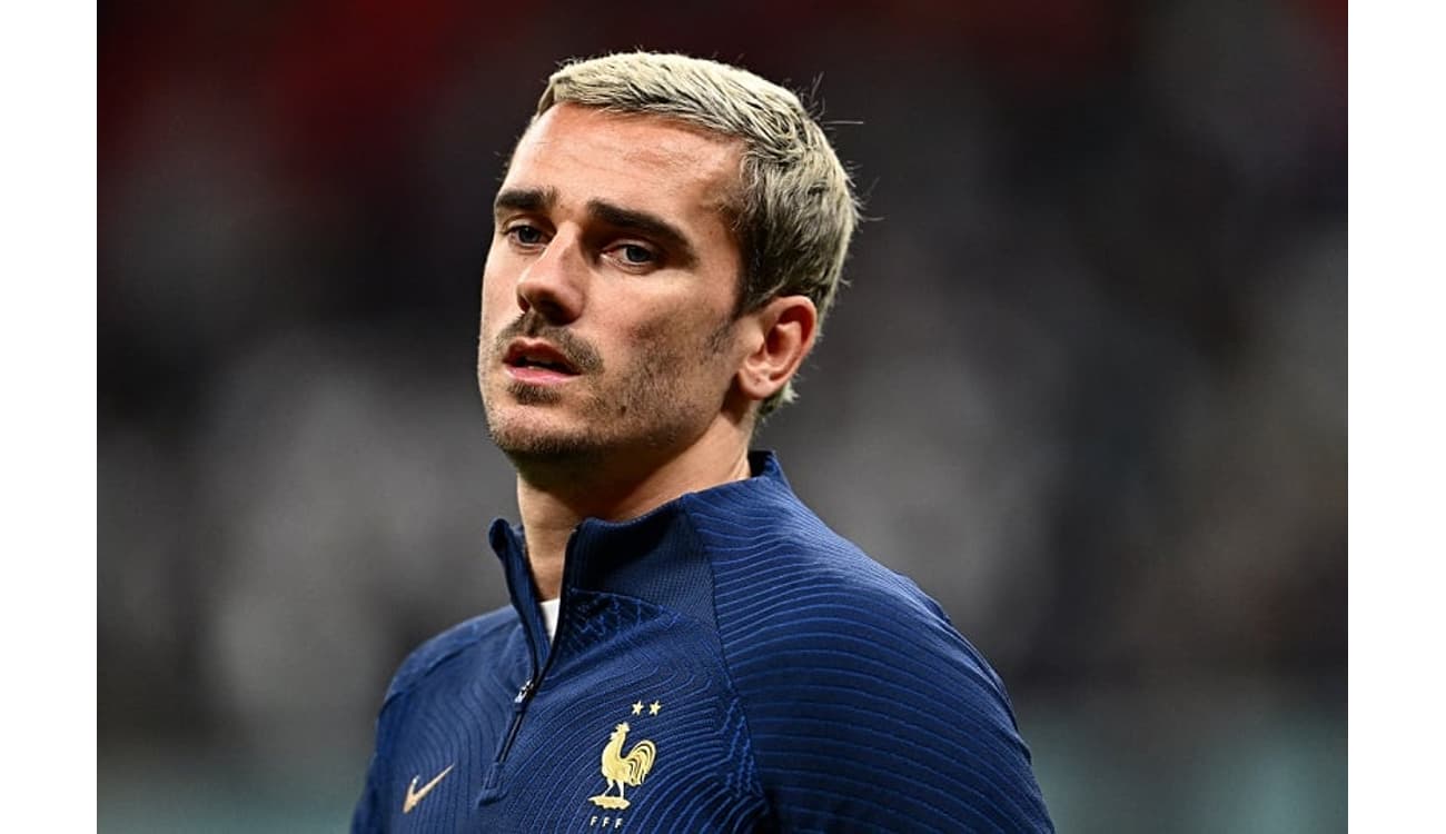 Como pode Griezmann jogar bem com cabelo descolorido?', ironiza