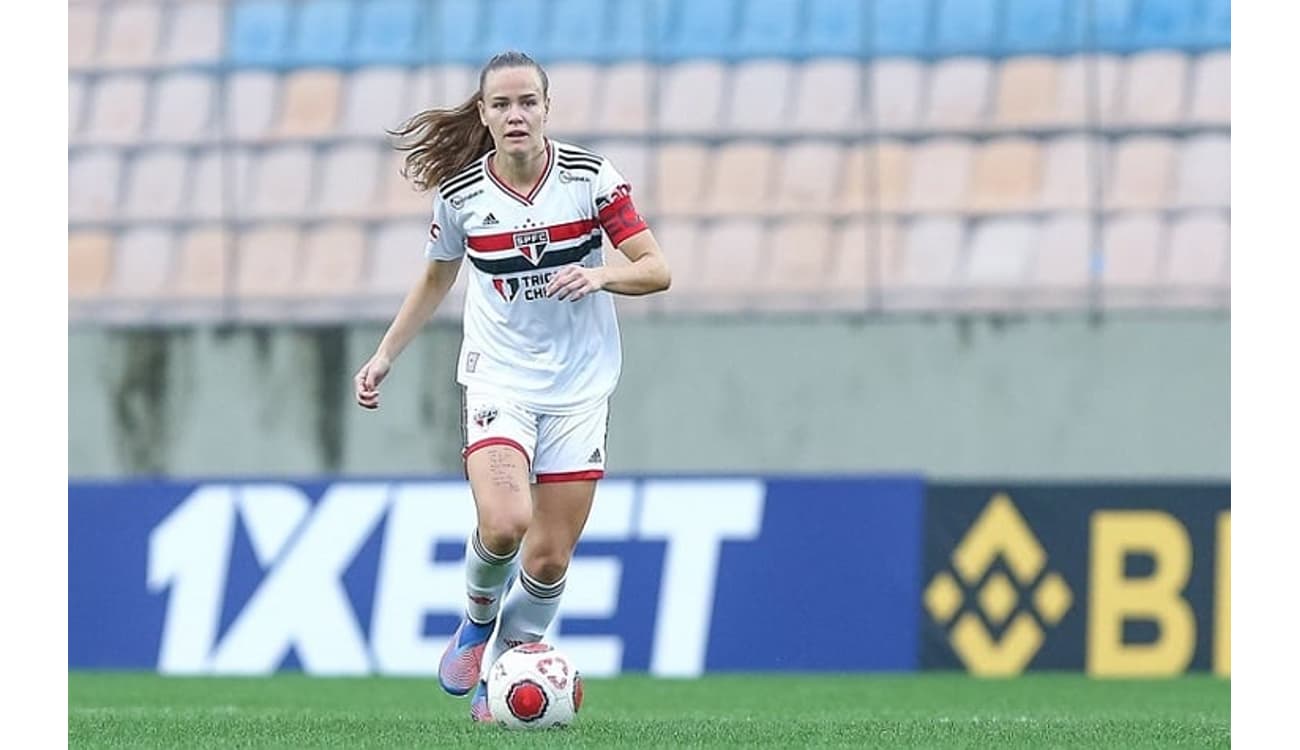 Destaque do São Paulo, Gláucia comemora classificação para a final do Campeonato  Paulista Feminino - Lance!