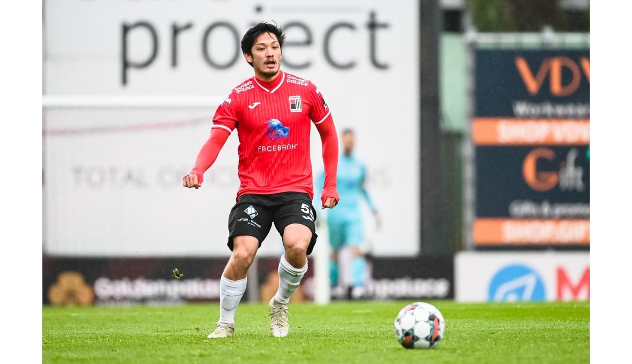No futebol belga, Oyama vive melhor momento da carreira no Moleenbeek