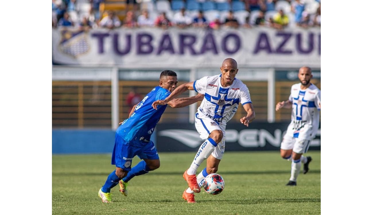 Flamengo fecha com lateral-direito do Tubarão para o time sub-20