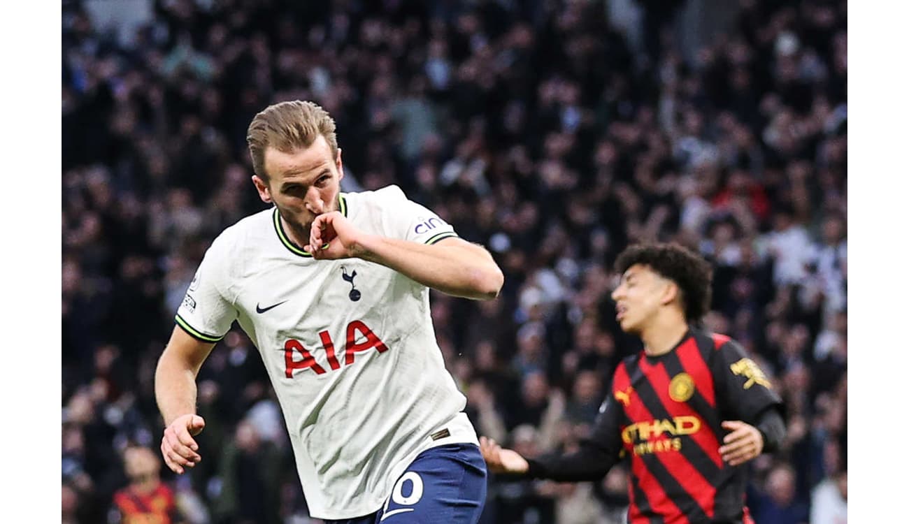 Harry Kane não se reapresenta ao Tottenham e força saída para o Manchester  City