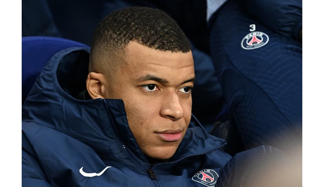 Mbappé sofre lesão na coxa e não deve jogar primeiro jogo da Champions