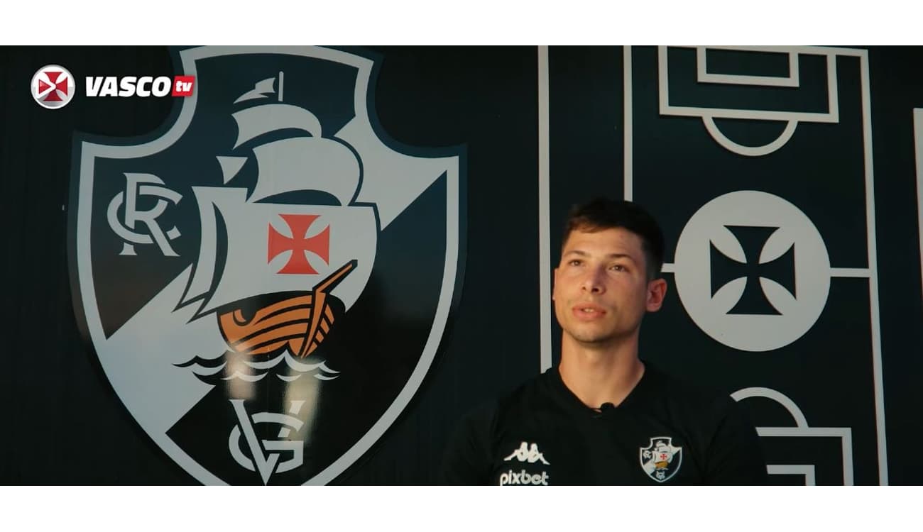 Vasco anuncia a contratação do zagueiro Manuel Capasso