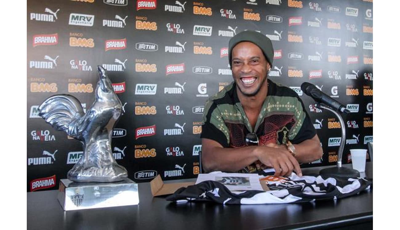 Ronaldinho Gaúcho tem jogo em BH no dia da inauguração da Arena