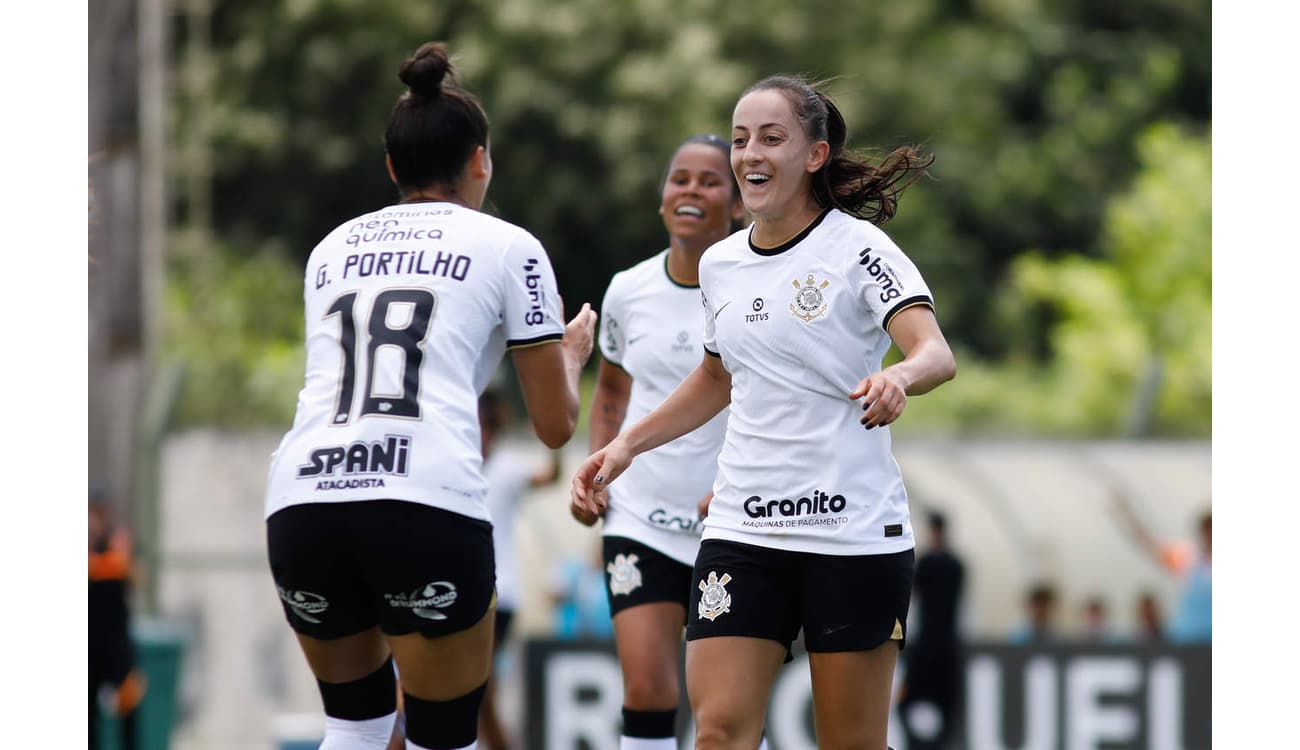 PAULISTA FEMININO SUB-17: Corinthians, São Paulo e Centro Olímpico goleiam