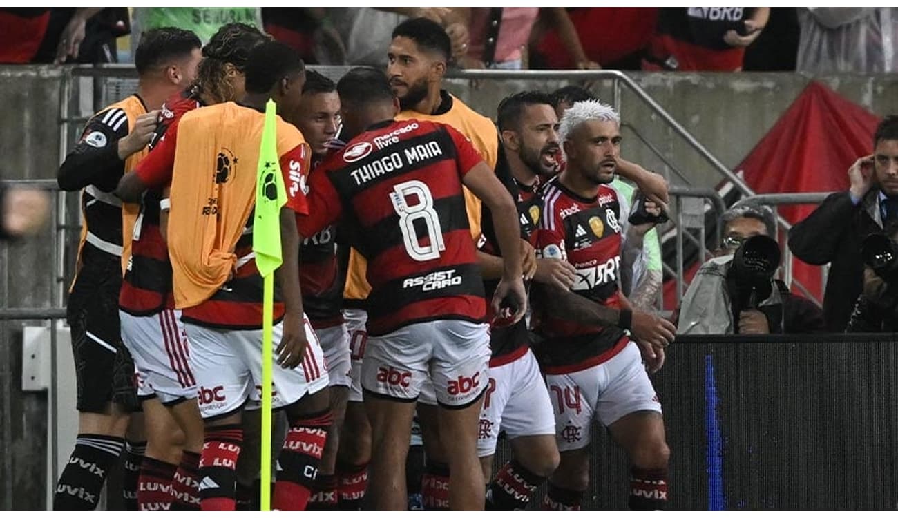 Igor Jesus: conheça o volante que deve ser titular no Flamengo x