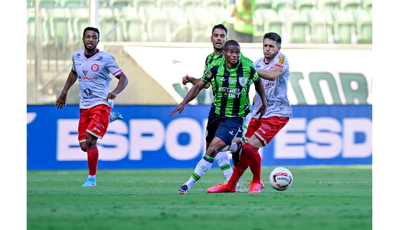 Cruzoeiro - Tem lateral-direito a caminho da Toca! Wesley